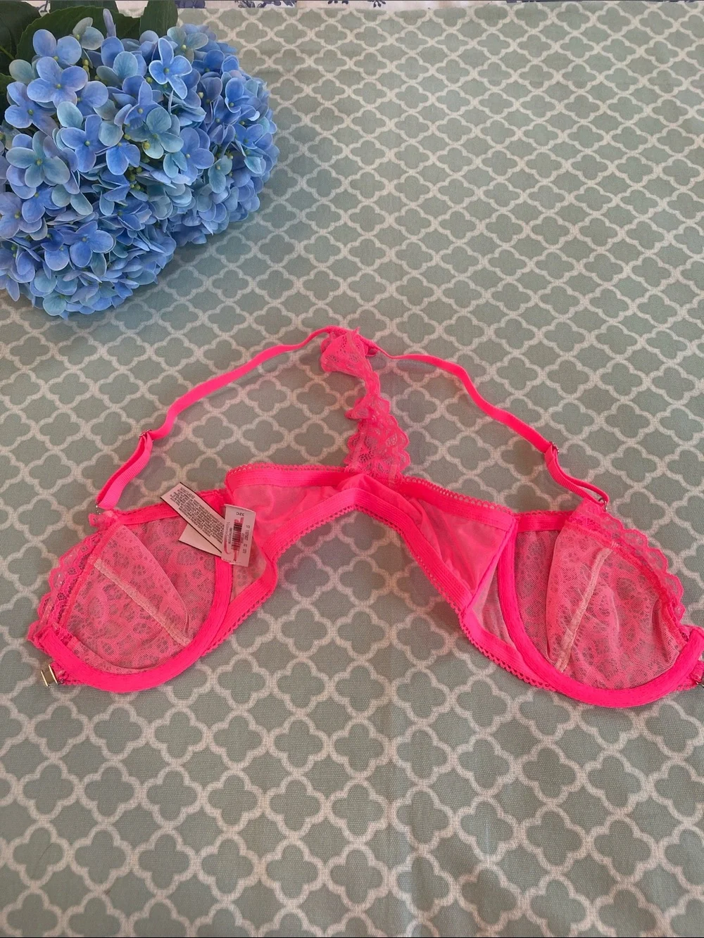 Victoria’s Secret Dream Angels Unlined Lace Front Close 32C NWT